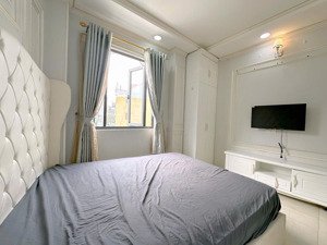 studio cửa sổ trời - full nội thất - thang máy - ngay trung tâm bình thạnh