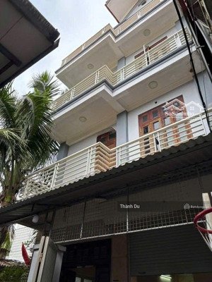 cho thuê nguyên căn- vũ đức thận, gần big c long biên,60m 4 tầng mặt tiền 7m giá 15 tr/ tháng