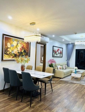 cần bán gấp căn hộ chung cư ia20 ciputra - dt: 108,5m2, 3pn, tầng trung, view sông hồng, giá 8,3 tỷ