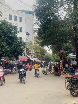 siêu hiếm bán nhà c4 đất đấu giá vạn phúc dt 82.5m2 mtien5 kinh doanh đỉnh giá 26 tỷ. lh 