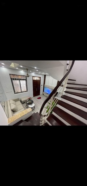 bán nhà, phố võ chí công, cầu giấy. 30m2, 5 tầng. nhà mới. gần tây hôg, hồ tây. giá 8,45 tỷ