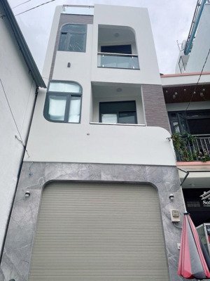 ngay vòng xoay lê đại hành-quận 11- hẻm xe hơi - 51m2 - 4 tầng - đang cho thuê 18 triệu/th