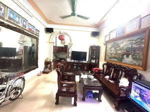 chỉ 11 tỷ trung tâm phố thanh nhàn hai bà trưng hà nội dt 55 m c4 11.2 tỷ lh: enhi0964519986