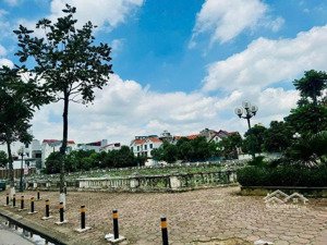 hot!! giảm chào 200tr mảnh đất phố phúc lợi, 70m2, mt 4m,7.15 tỷ, lô góc, ô tô vào,thông số hiếm