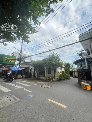 nhà 4tầng quang trung p8. gò vấp đường 6m otô ngủ trong nhà dt 105m2(8.5x13m) nhỉnh 12tỷ