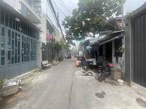 hoà bình.cách đầm sen 5 phút ...80 mét vuông công nhận đủ....nhà mới vào ở ngay.hẻm xh thông