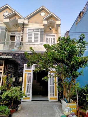 chủ gửi bán nhà 1 trệt 1 lầu phường biên hoà( hoá an củ). dt: 68m2. giá: 3tỷ650 bớt lộc