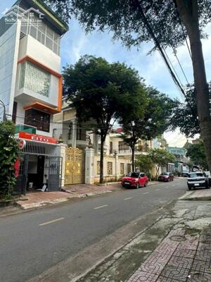  Bán căn nhà tâm huyết tại Cao Thắng, trung tâm Metro!