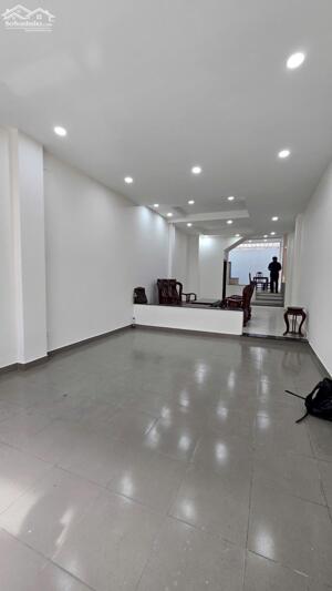 Cực Phẩm• Ngay PMH• 4 Tầng• Sân thượng • O tô Ngủ Trong Nhà• Chỉ 13tỷ5