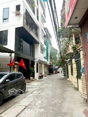 nhà đẹp hoàng cầu ô tô đỗ cửa 46m giá nhỉnh 12 tỷ