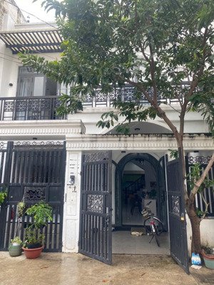 bán biệt thự 125m2(8x16). 5pn lớn. hẻm 10m. sát mặt tiền đông hưng thuận 05. ngang 8m hiếm có