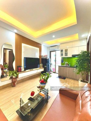 bán căn hộ đẹp hơn 2 tỷ ccmn 60 m2 tầng 6 phố tôn đức thắng , nhà đẹp 2 ngủ full , pccc chuẩn