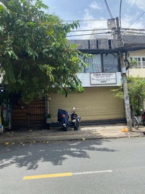 hàng hiếm - bán nhà mặt tiền đường số 79 , dt : 12x18m , phường tân quy, quận 7