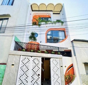 bán căn ôtô vào sân 72m2 nguyễn hữu cầu-quận 1. giá 4tỷ580, gần chợ tân định, cho thuê 25tr/th