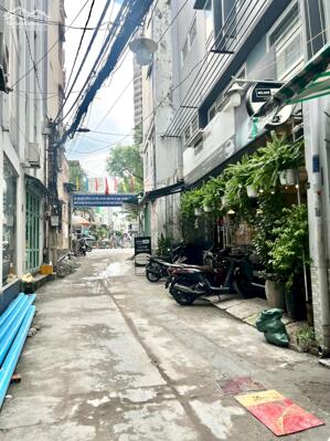 Quận 3, mới ở ngay Nam Kỳ Khởi Nghĩa, lô góc, gần MT, 5 Tầng, 39m2, ngang 5m, 7.85 Tỷ