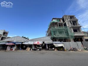 NHÀ PHỐ THƯƠNG MẠI GÓC HAI MẶT TIỀN ĐƯỜNG NGÔ QUYỀN, CHỢ CÁI VỒN, VĨNH LONG