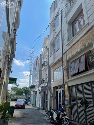 Bán nhà HXH Phạm Văn Đồng, P.13, Bình Thạnh: 4 x 17,5m, giá 13,6 tỷ