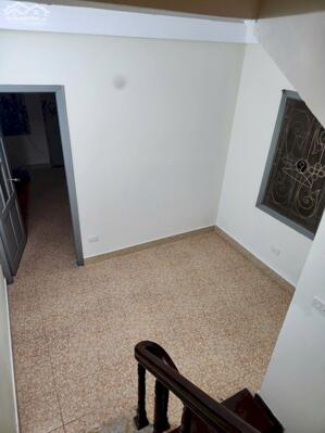 CẦN BÁN GẤP NHÀ CẦU GIẤY 40m2, 5 TẦNG MẶT TIỀN 4,5m GIÁ 9.3 TỶ