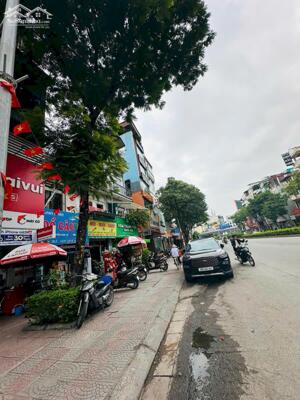 BÁN NHÀ MẶT PHỐ NGUYỄN VĂN CỪ – TRUNG TÂM LONG BIÊN