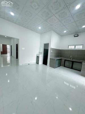 Bán nhà cấp 4 mới xây phường Phú Khương,cách Nguyễn Huệ 150m