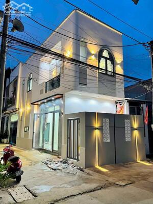 Nhà lầu xây mới góc 2 mặt tiền Full nội thất - Hẻm 115 đường cách mạng tháng 8