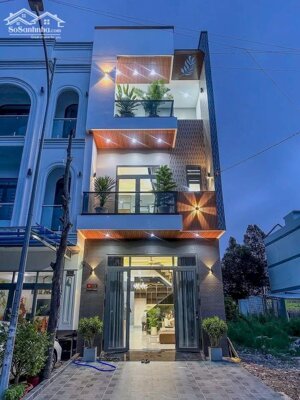 Nhà 1 trệt 2 lầu xây mới Full nội thất - Đường D7 KDC Hồng Loan 6A