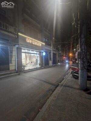 View Hồ Quan Nhân, Thanh Xuân, ô tô vào nhà, KD, 40m2, 5T, mt 4m, 11.6 Tỷ.