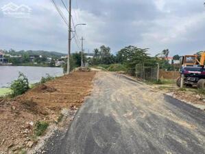 Bán đất đẹp tại đường Phùng Quán, TP Huế..Gần các trường đại học lớn (ĐH Sư Phạm, ĐH Khoa Học, ĐH Ngoại Ngữ Huế…), gần Nhà máy Dệt Thủy Dương, chợ...