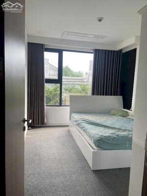 Bán căn hộ Kingdom , 2PN, 2WC ,72m2 , Có Sổ Giá : 7.7 Tỷ , Liên Hệ : 0395737538