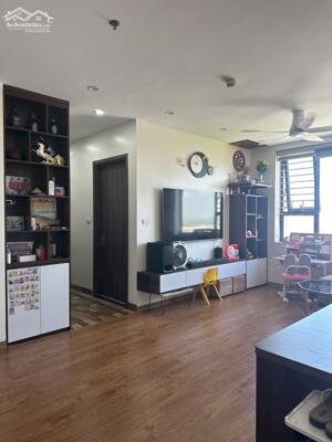 Bán căn chung cư tầng đẹp KDC Trần Hưng Đạo, TP HD, 57m2, 2 ngủ, 1 vs, view hồ Bạch Đằng