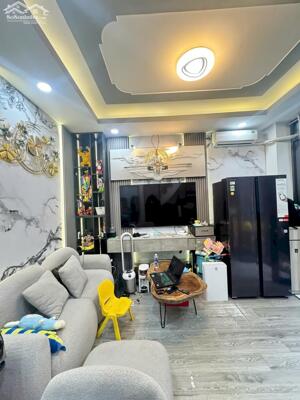 Hàng hiếm - Nhà đẹp 1 lầu full nội thất hẻm 174 Lê Văn Lương, Quận 7