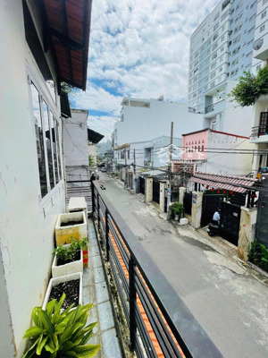 hẻm 7m vườn lài thông phú thọ hoà - dt: 4.95m x 15m - 1 lầu. giá: 10 tỷ thương lượng