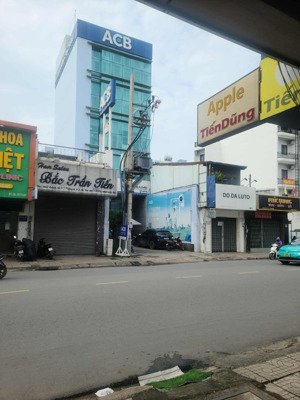 cho thuê mặt bằng cmt8, tân bình, rộng rãi, chủ nhà thân thiện