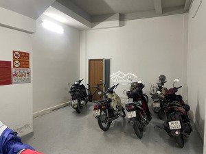 bán căn hộ dịch vụ 3 tầng 150m2 dòng tiền 40 triệu tháng bên đường 8, hiệp bình chánh