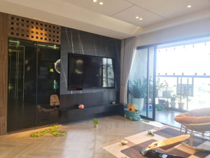 bán gấp căn góc 143m2 full đồ đẹp ban công đông nam hpc landmark