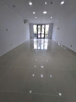 cho thuê nhà mặt phố làm văn phòng cty tại him lam kênh tẻ, 75 triệu, 350m2, giá siêu hời, view đẹp