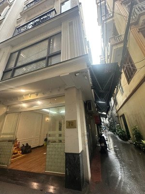 bán nhà võ chí công _ cầu giấy 6t _ngõ nông gần phố _ dân xây chắc chắn _ nhỉnh 9tỷ _phân khúc hiếm