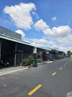 bán dãy trọ khu d vsip2 , vĩnh tân 300m2 thu nhập 25tr/ tháng giá 6tỷ1 thương lượng lh 