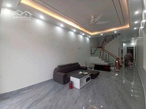 n4822 cho thuê nhà 4 tầng 4 ngủ vệ sinh khép kín lê hồng phong