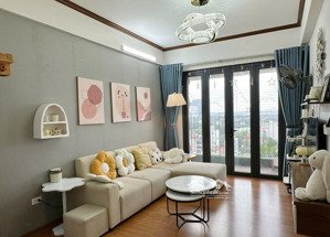 chủ nhà thiện chí cần bán nhanh căn hộ 2 ngủ diện tích 70m2 tại chung cư 789 xuân đỉnh giá 7 tỷ.