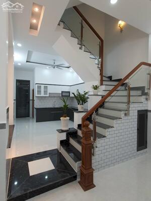 Bán nhà mới hoàn thiện đường số 8 Linh Xuân Thủ Đức TPHCM,LH 0909428959.