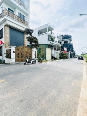 cực hiếm. bán đât phân lô ngọc thuỵ, vỉa hè 3 ô tô tránh. 2 mặt ngõ. dt: 74m2, chỉ nhỉnh 15tỷ