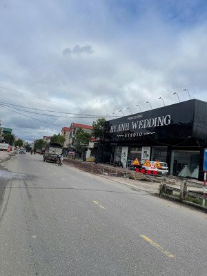 bán gấp lô áp góc mặt tl296 nguyễn văn cừ thị trấn thắng, hiệp hòa 90m2 giá 4,550 tỷ