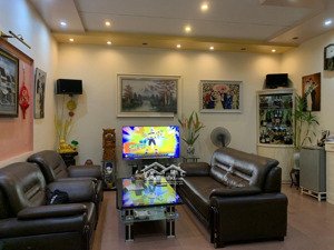 chính chủ gửi bán nhà 32m2 - 4 tầng - mt 5m - 10m ra mp kim mã - giá 9tỷ5 - lh: 