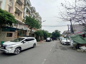 bán đất kdc lộc vừng ql13 ngay vạn phúc city đg thông 12m, dt 4.5x26m giá 9.2 tỷ xây dựng tự do