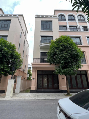 bán căn xẻ khe 91m2 khu cọ xanh đã hoàn thiện 2 tầng giá chỉ 11,9 tỷ rẻ nhất dự án lh: 