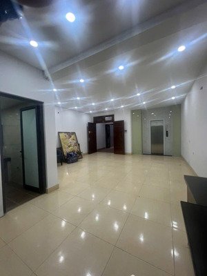 bán nhà phố âu cơ, tây hồ, cạnh xuân diệu, tứ liên, nhà thang máy, dt 80m2* giá 18 tỷ