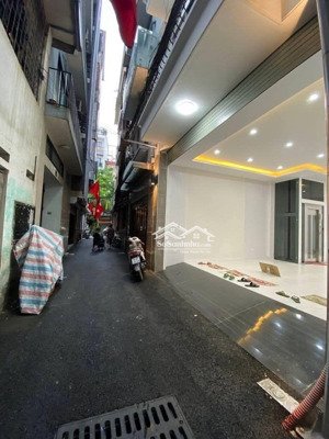 siêu phẩm phố cát linh - dt 40m -mt 5.5m nhỉnh 14 tỷ