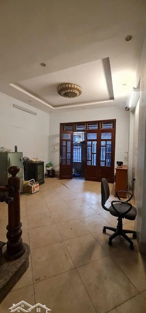 cho thuê nhà ngõ 43 cầu cốc, 70m2 x 4 tầng, ô tô đỗ cửa, 10 triệu/tháng