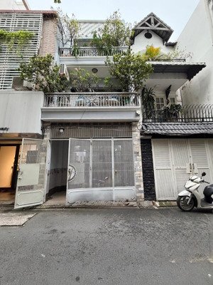 nhà bán hoàng văn thụ - 70m2 - 2 lầu - ngay ngã tư phú nhuận